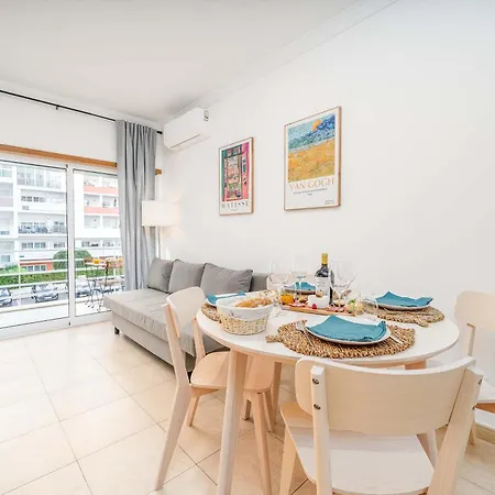 Bright Flat With Pool & Balcony By Hostwise Appartement