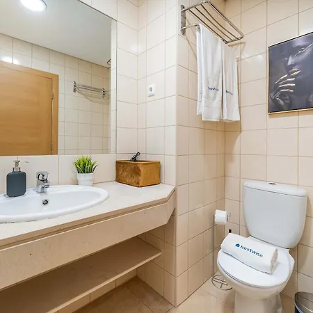 Bright Flat With Pool & Balcony By Hostwise Appartement *