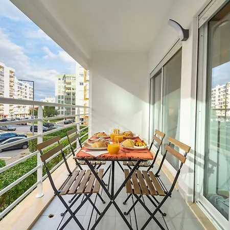 Bright Flat With Pool & Balcony By Hostwise * Portimao
